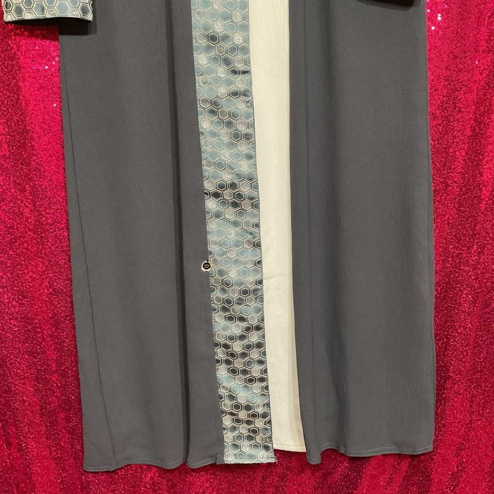 Gray Long Coat With Patterned Trim - image 3